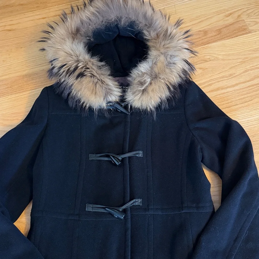 Marc NY by Andrew Marc Black Wool/Cashmere Coat with Genuine Fur Hood, Size 4 - Picture 2 of 15